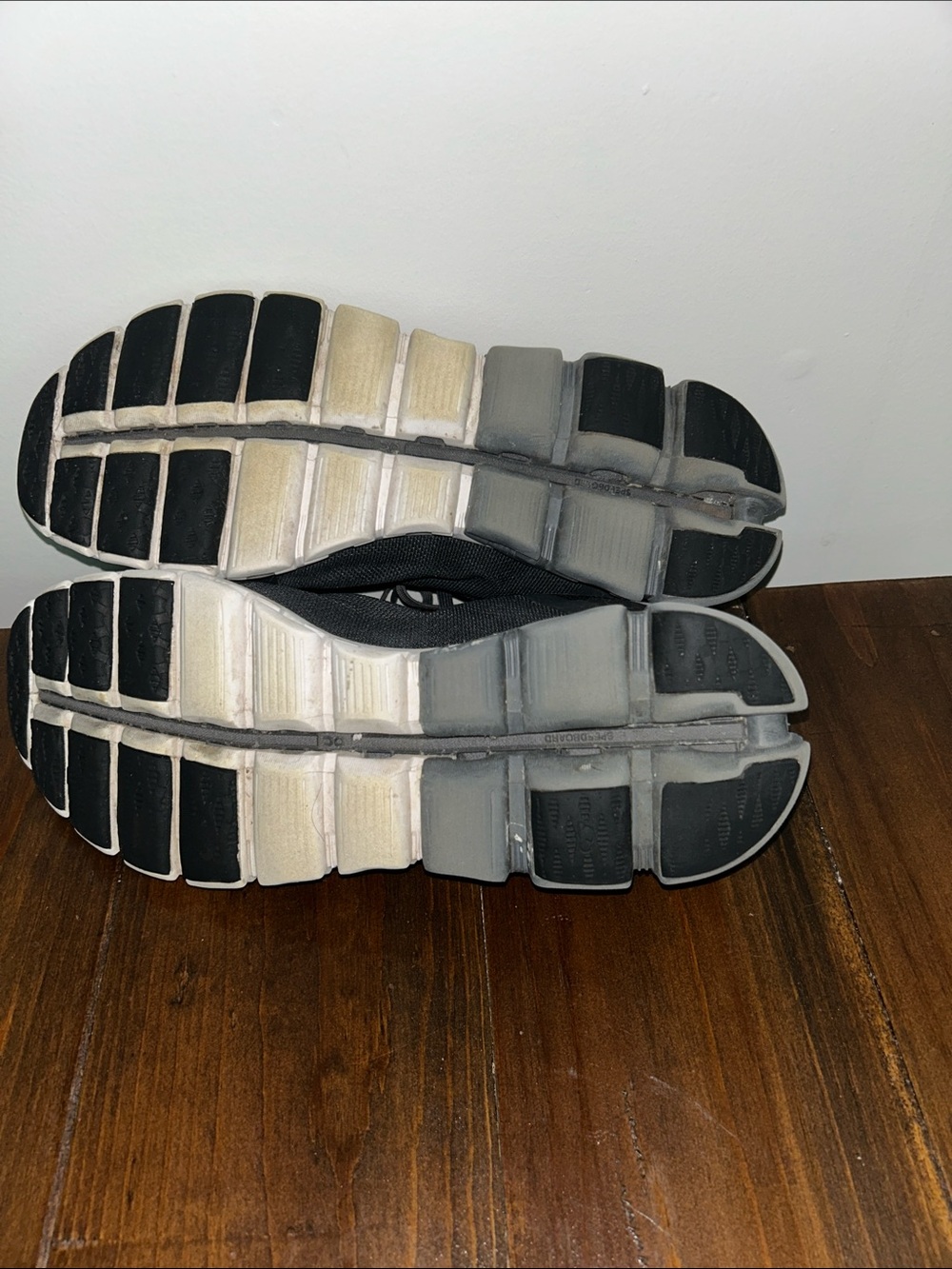On Men’s Athletic Running Shoe - Black & Gray - Picture 6 of 7